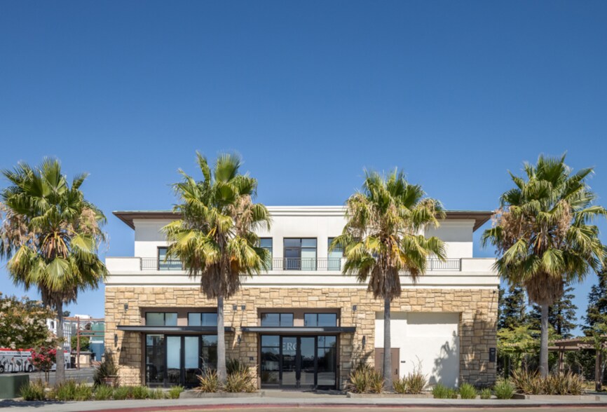 661 El Camino Real, San Carlos, CA à louer - Photo du bâtiment - Image 1 de 7