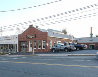 Plus de détails pour 1045 New Britain Ave, West Hartford, CT - Local d'activités à louer