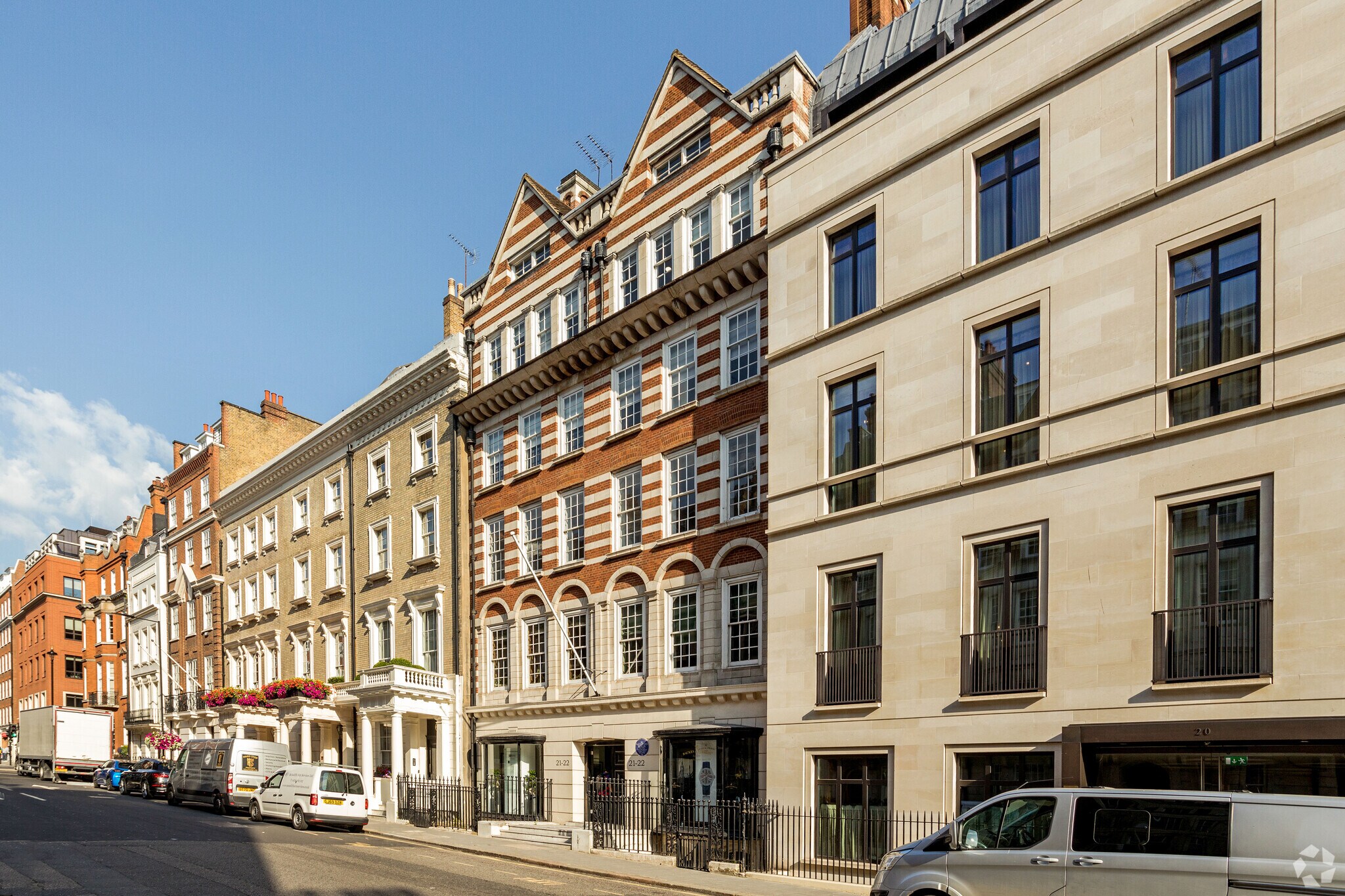 21-22 Grosvenor St, London for lease Primary Photo- Image 1 of 33