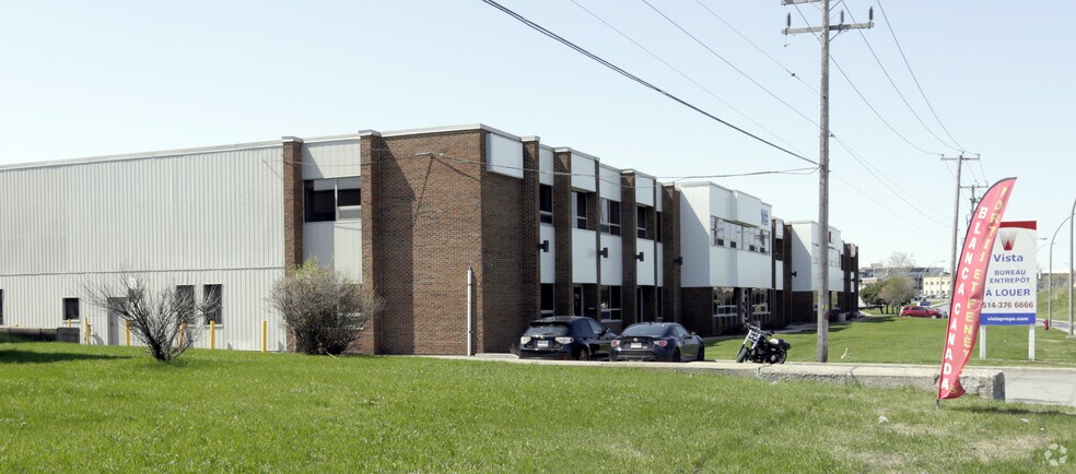 7700-7810 Rte Transcanadienne, Montréal, QC à louer - Photo du bâtiment - Image 3 de 4