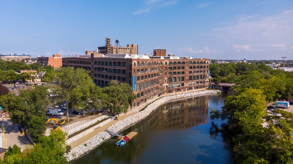 1200 W 35th St, Chicago, IL à louer - Photo du bâtiment - Image 3 de 26