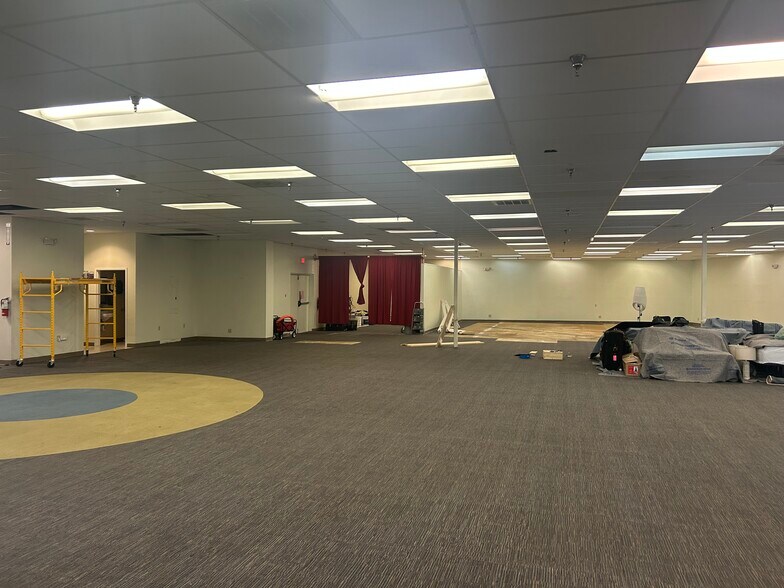 684 E Altamonte Dr, Altamonte Springs, FL à louer - Photo intérieure - Image 2 de 8