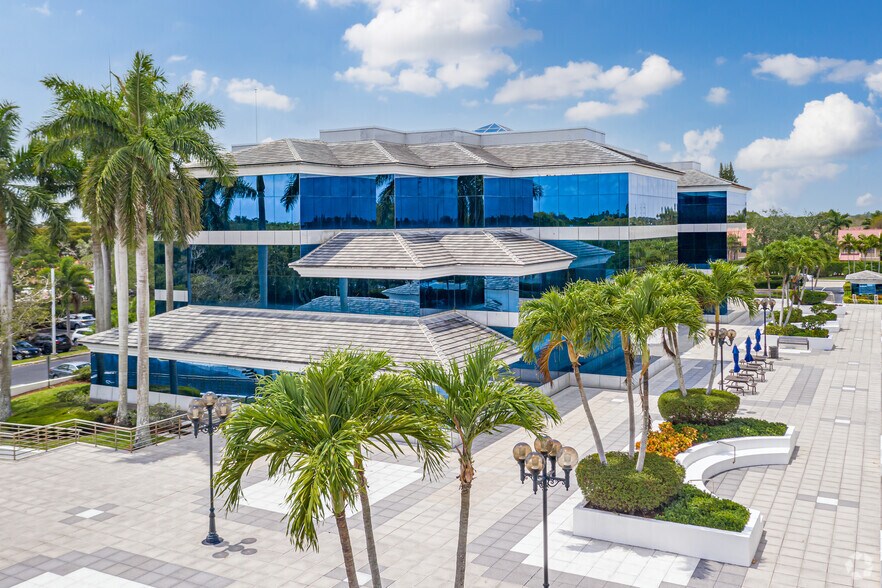 7284 W Palmetto Park Rd, Boca Raton, FL à louer - Photo du bâtiment - Image 2 de 11