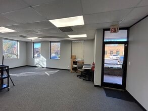 6512 Falls of Neuse Rd, Raleigh, NC à louer Photo intérieure- Image 2 de 5