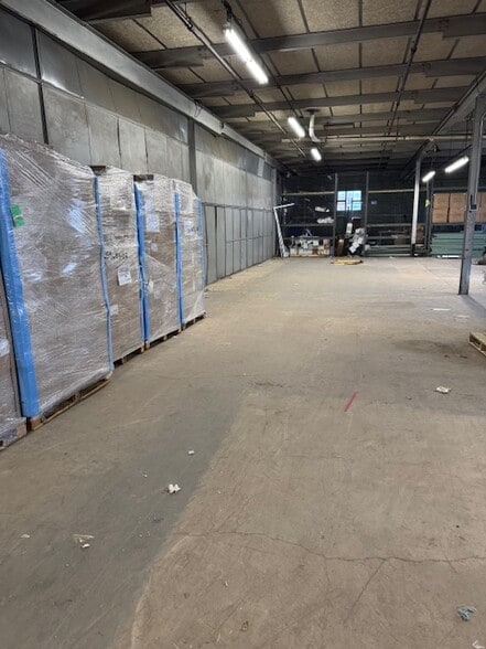 35 Brown Ave, Springfield, NJ for lease - Building Photo - Image 2 of 5