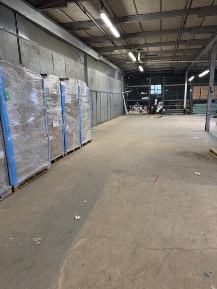 35 Brown Ave, Springfield, NJ à louer - Photo du bâtiment - Image 2 de 5