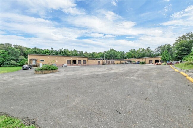 Plus de détails pour 181 Boyd St, Montgomery, NY - Industriel à vendre