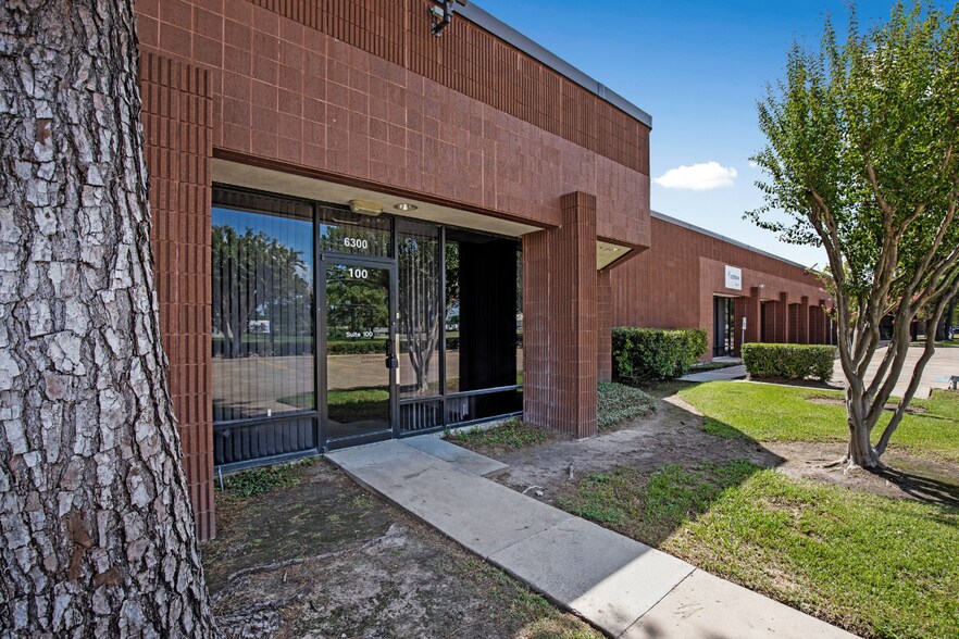 6300 Rothway St, Houston, TX à louer - Photo du bâtiment - Image 3 de 11