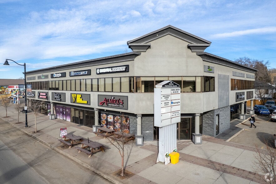 40A Elizabeth St, Okotoks, AB à louer - Photo principale - Image 1 de 3