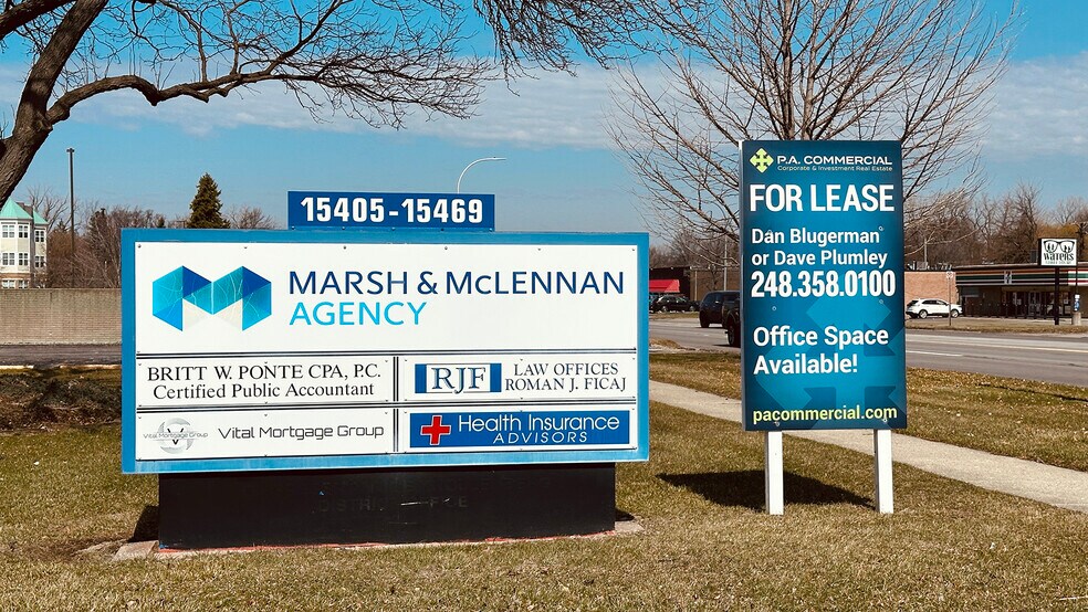 15405-15469 Middlebelt Rd, Livonia, MI à louer - Photo du bâtiment - Image 3 de 13