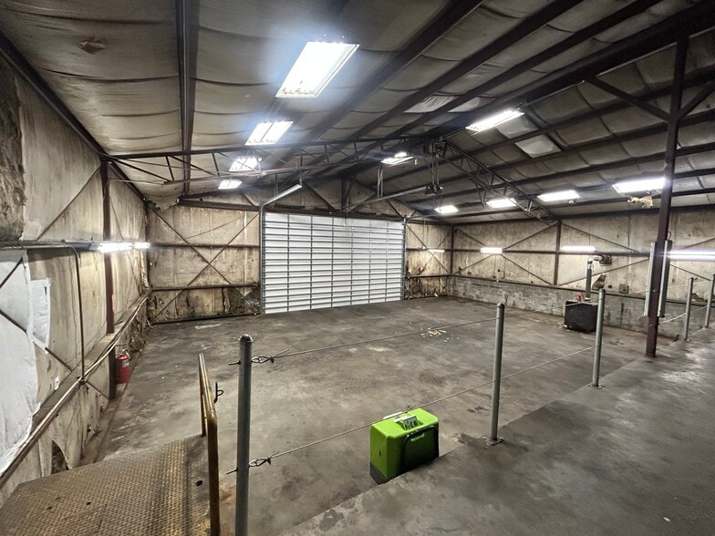 3637 Oklahoma 51B, Porter, OK for lease - Interior Photo - Image 3 of 7