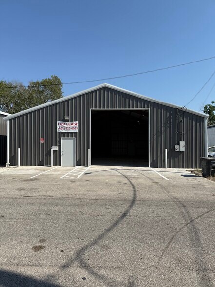 6929 Calhoun Rd, Houston, TX à louer - Photo du bâtiment - Image 2 de 15