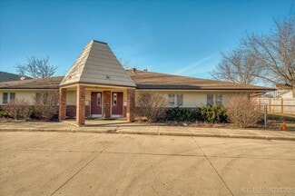 More details for 1030 Summerfield Dr, Roselle, IL - Office for Sale