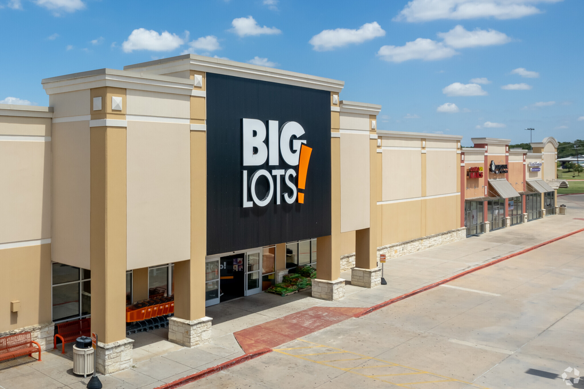 1201 S Interstate 35, Round Rock, TX for lease Building Photo- Image 1 of 9