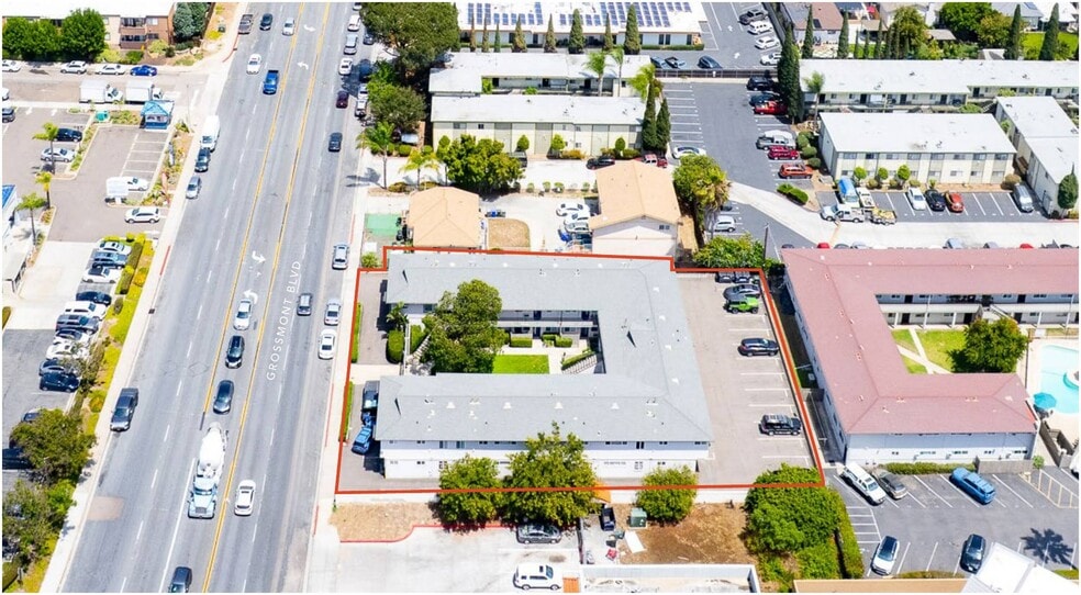8969 Grossmont Blvd, La Mesa, CA for sale - Building Photo - Image 3 of 9
