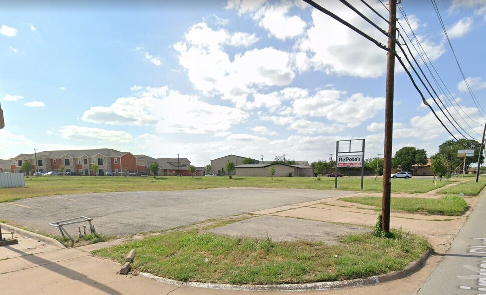 4526 Fairway Blvd, Wichita Falls, TX à vendre - Photo du bâtiment - Image 2 de 4