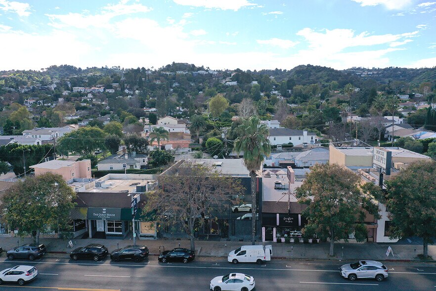 13946 Ventura Blvd, Van Nuys, CA à louer - Photo du bâtiment - Image 2 de 14