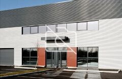 Industriel dans Élancourt à louer - Photo du bâtiment - Image 2 de 2