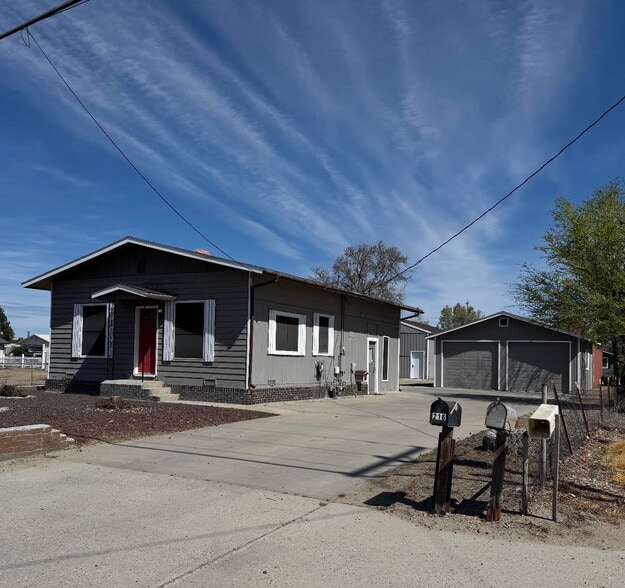 216 N Whitley Dr, Fruitland, ID à vendre - Photo principale - Image 1 de 19