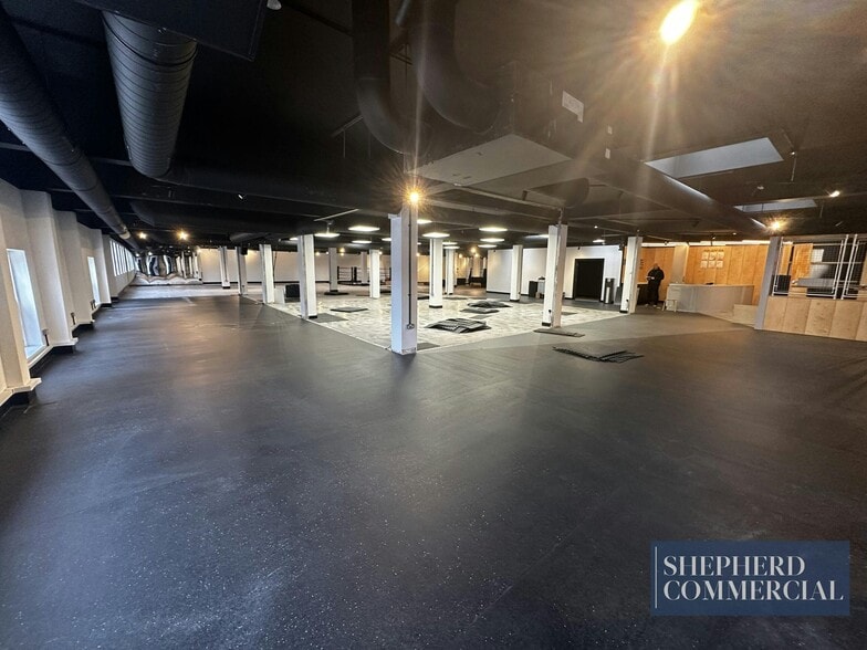 76-90 High St, Solihull for lease - Interior Photo - Image 2 of 4