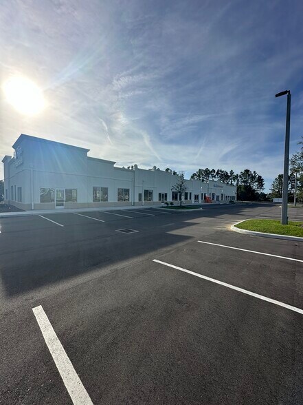 2276 Village Square Pky, Fleming Island, FL for lease - Building Photo - Image 3 of 24