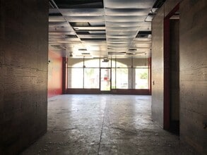 1400 University Ave, Riverside, CA for lease Interior Photo- Image 2 of 7