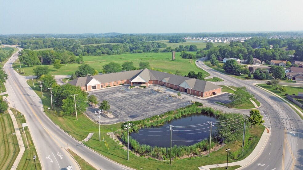 1300 W Jefferson St, Franklin, IN à vendre - Photo du bâtiment - Image 3 de 9