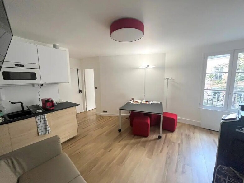 Bureau dans Saint-Germain-en-Laye à louer - Photo du bâtiment - Image 3 de 8