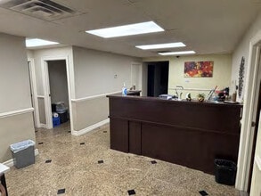 6810 Metroplex Dr, Romulus, MI for lease Interior Photo- Image 1 of 4