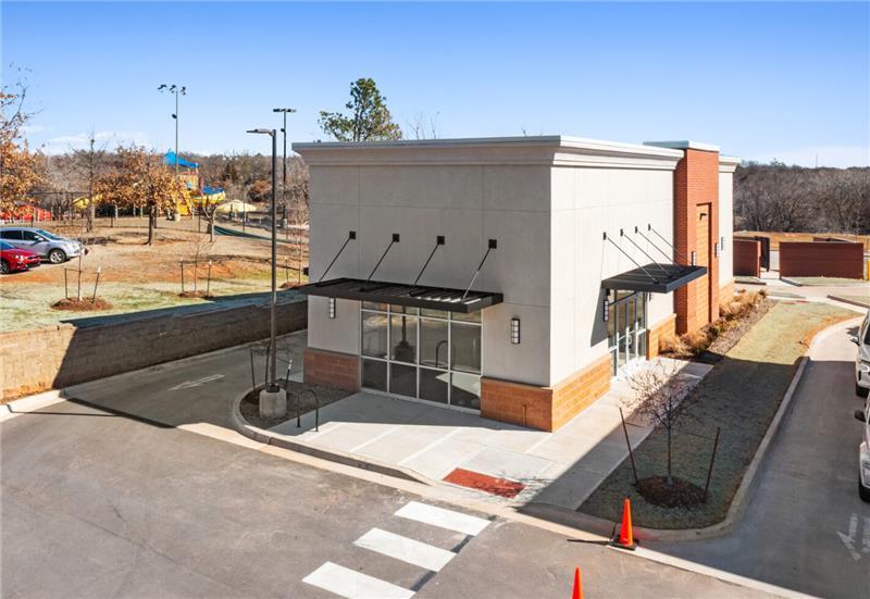 1124 S Bryant Ave, Edmond, OK for sale - Building Photo - Image 2 of 5