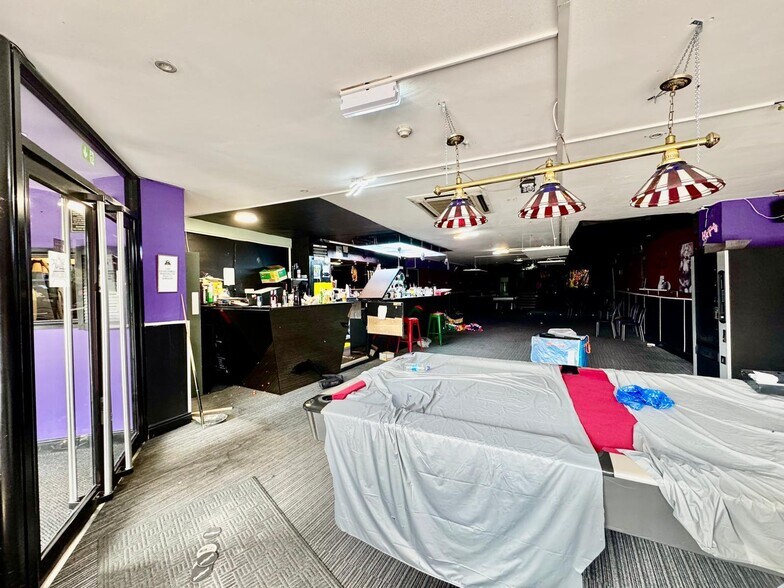 23 High Street N, Dunstable à louer - Photo du bâtiment - Image 2 de 4