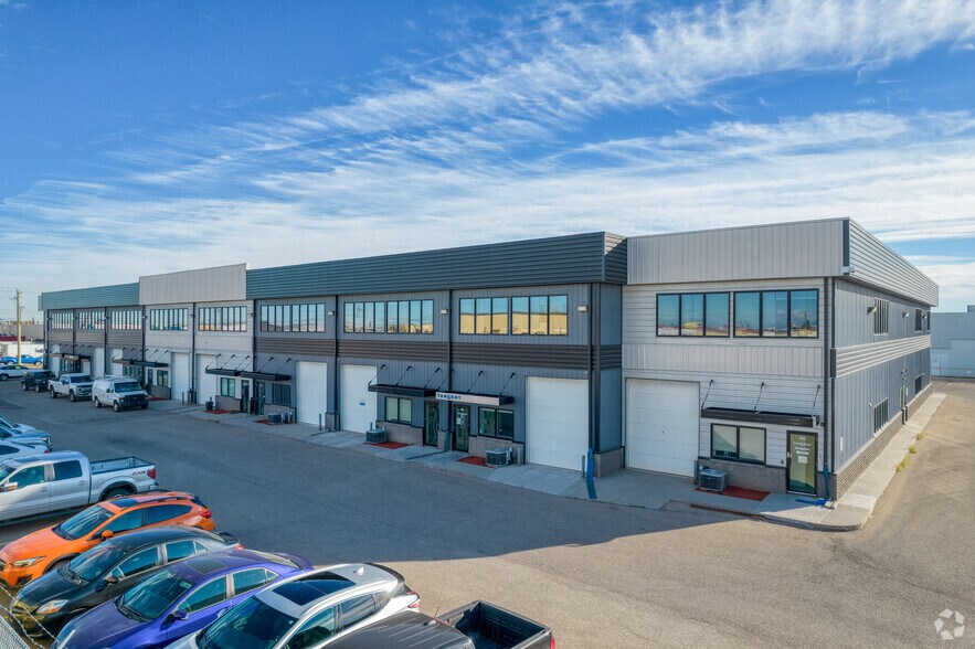 2719 7th Ave NE, Calgary, AB for sale - Building Photo - Image 1 of 1