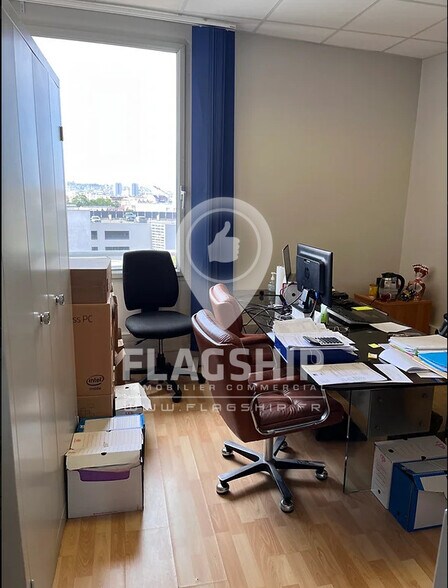 Bureau dans Saint-Ouen-sur-Seine à louer - Photo intérieure - Image 3 de 6