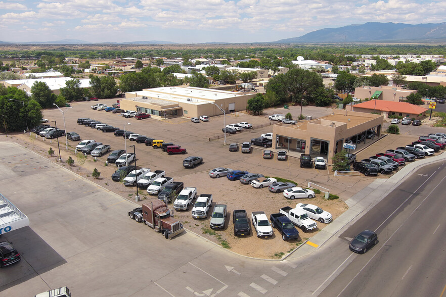 1040 Paseo Del Pueblo Sur, Taos, NM à vendre - Photo principale - Image 1 de 12