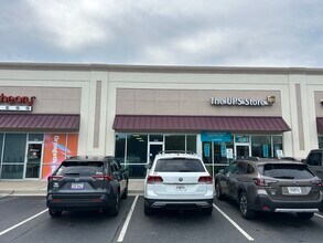 1227 Rockbridge Rd, Stone Mountain, GA for lease Interior Photo- Image 1 of 11