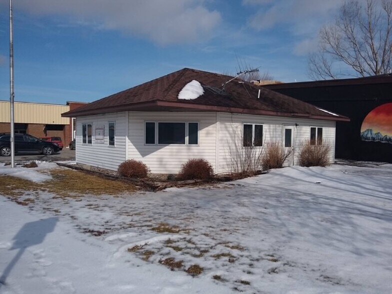 301 Main St E, Hendrum, MN à vendre - Photo du bâtiment - Image 3 de 13