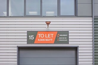 College Rd, Aylesbury à louer Photo du bâtiment- Image 2 de 16