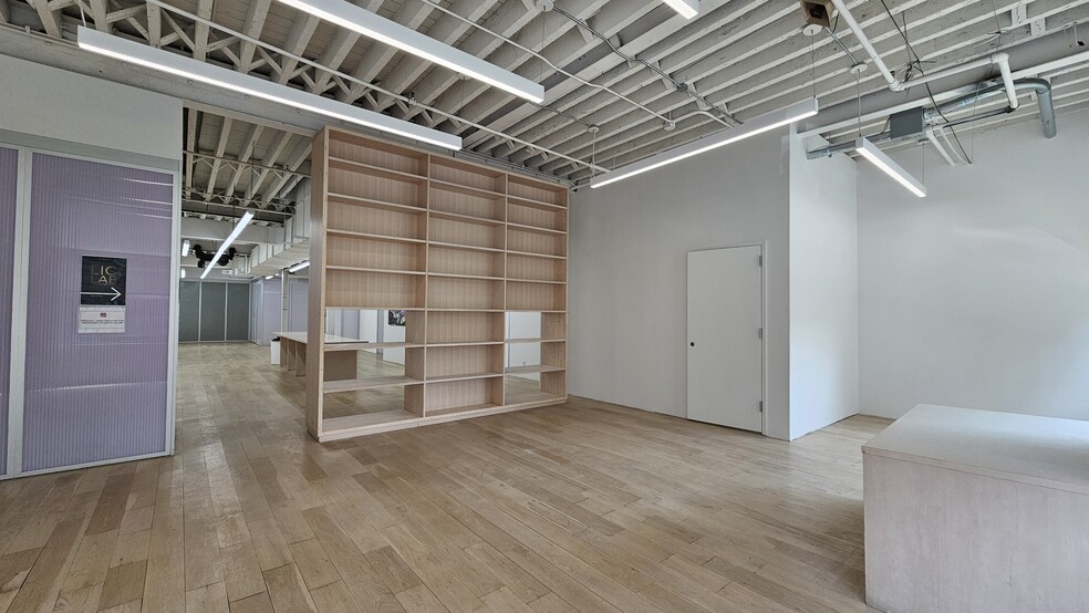 5-17 46th Rd, Long Island City, NY for lease - Interior Photo - Image 1 of 2