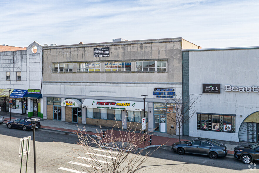 24-26 Main St, Hempstead, NY à vendre - Photo principale - Image 1 de 9