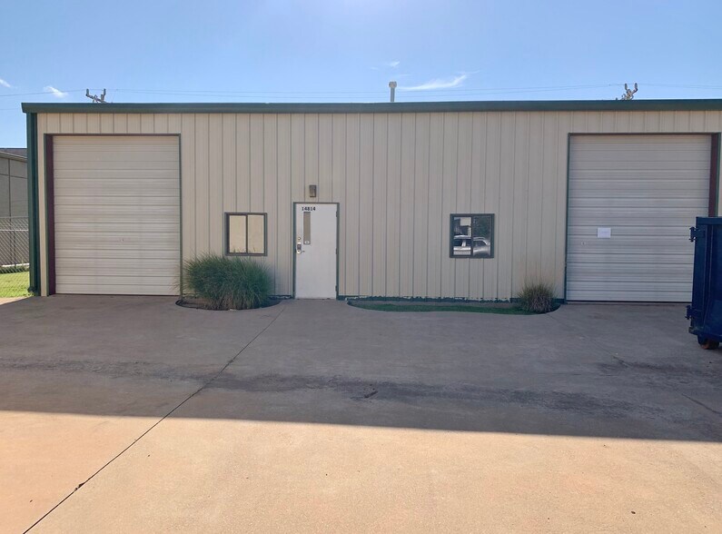 14814 Bristol Park Blvd, Edmond, OK à vendre - Photo du bâtiment - Image 3 de 10