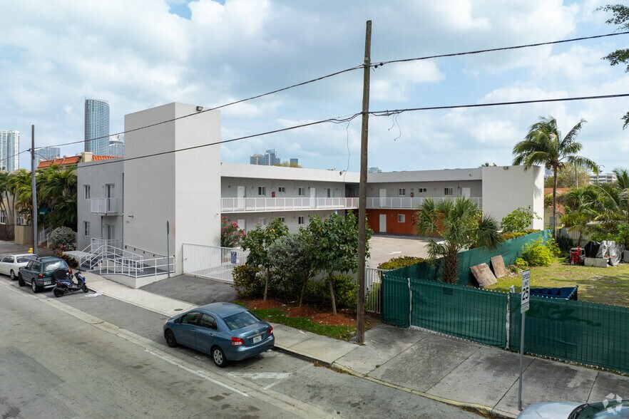 750 SW 2nd St, Miami, FL for sale - Building Photo - Image 1 of 37