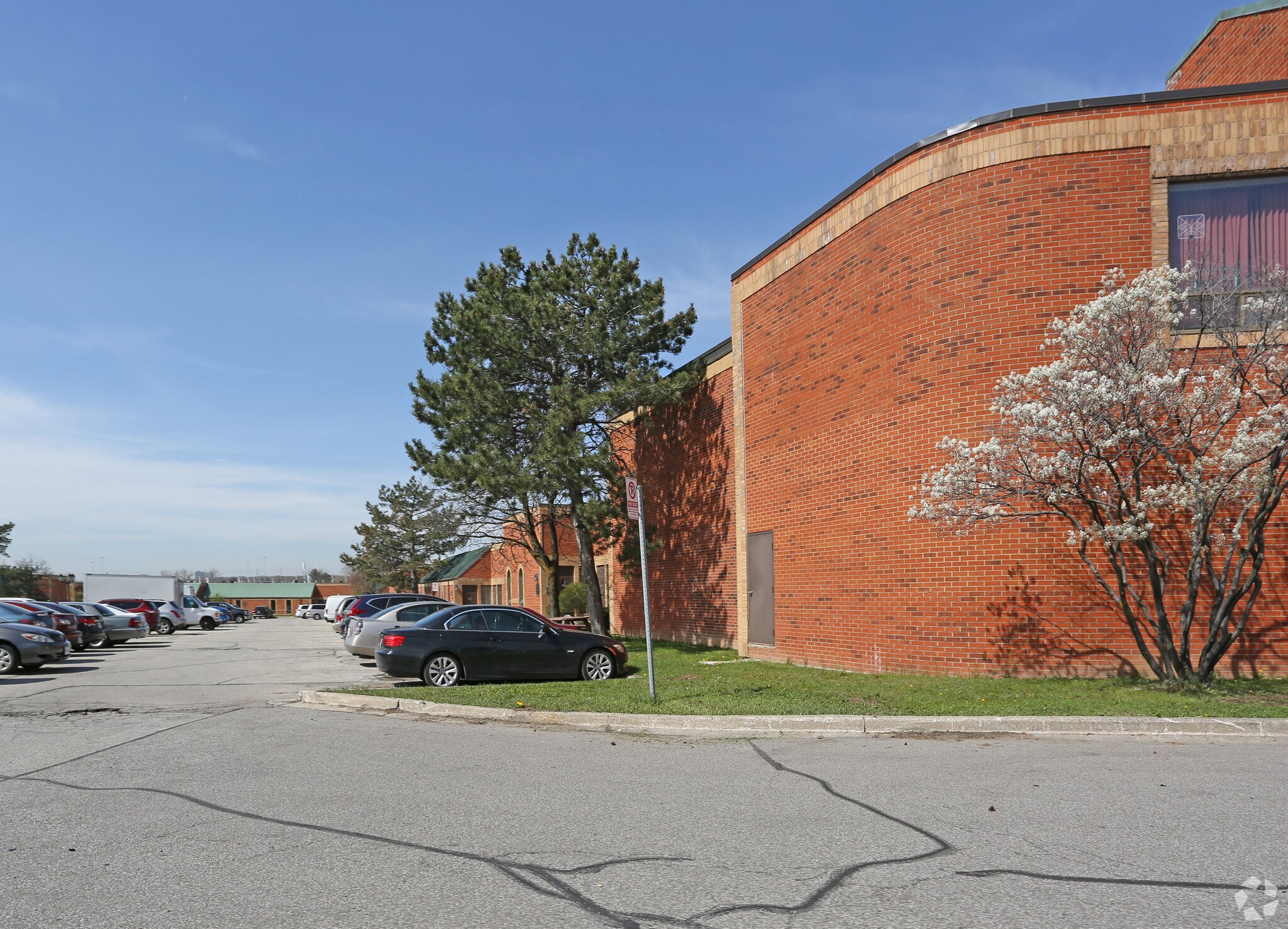 1200 Aerowood Dr, Mississauga, ON for sale Primary Photo- Image 1 of 1