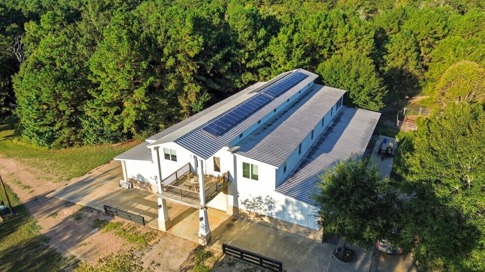 719 Turkey Creek Dr, Livingston, TX à vendre - Photo du bâtiment - Image 2 de 69