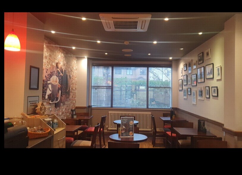 Cartwright St, Hyde à louer - Photo du bâtiment - Image 3 de 11