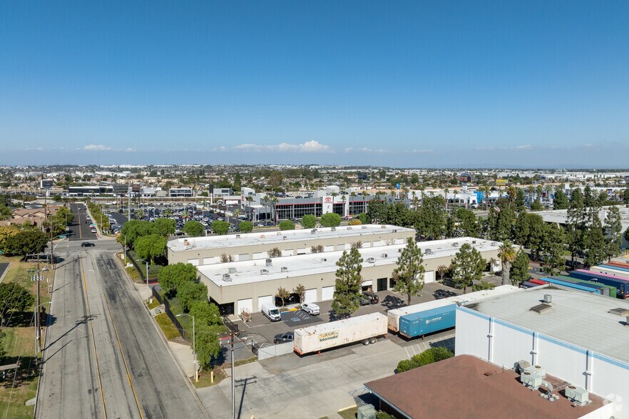 1330 E 223rd St, Carson, CA à louer - Aérien - Image 2 de 5