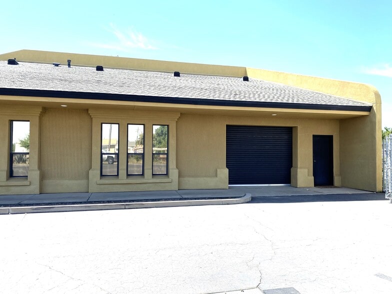 900 Post Rd, Oakdale, CA for sale - Building Photo - Image 3 of 14