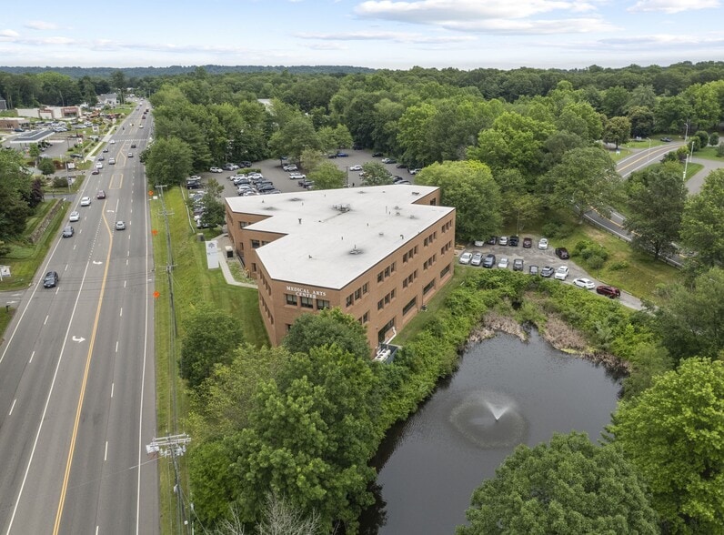 15 Corporate Dr, Trumbull, CT for lease - Building Photo - Image 2 of 26