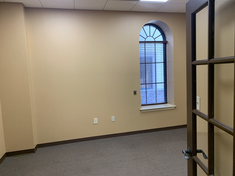 5080 Sunset Blvd, Lexington, SC for lease - Interior Photo - Image 2 of 14