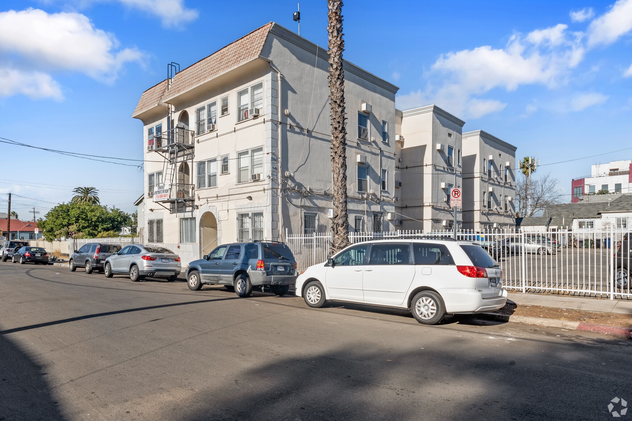907 W 17th St, Los Angeles, CA for sale Primary Photo- Image 1 of 41