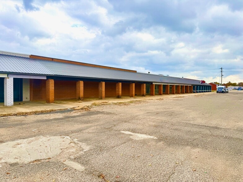 1100 N Douglass St, Malden, MO for sale - Building Photo - Image 3 of 13